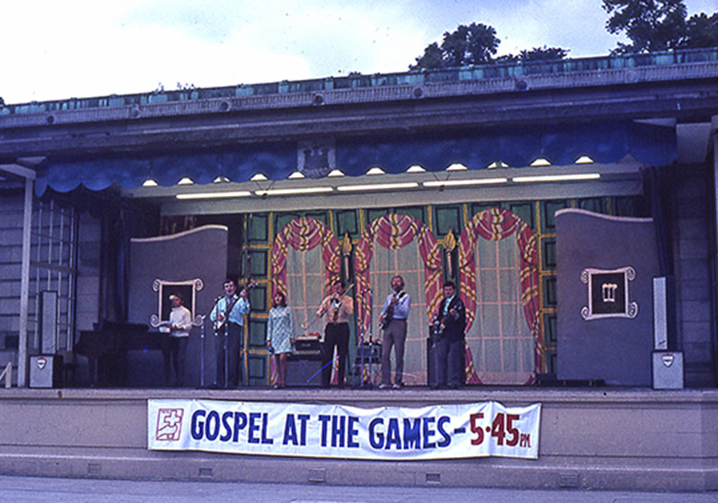 3. Ross Bandstand, with some of the Herald singing group