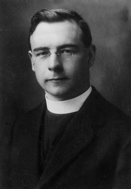 Rev Andrew MacBeath