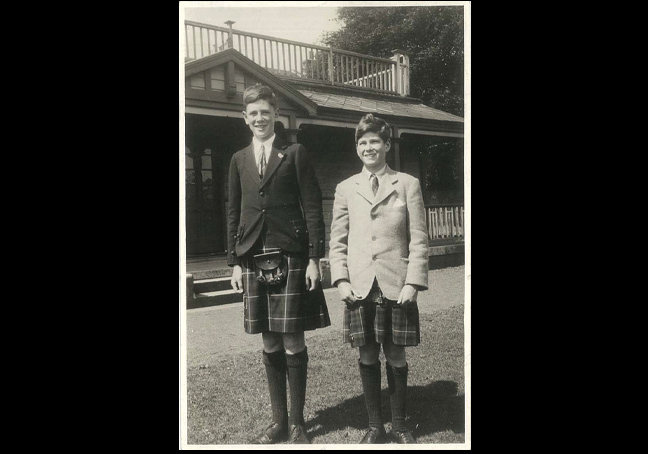 Ian and Bill in kilts