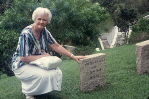 Joyce at grave 1997